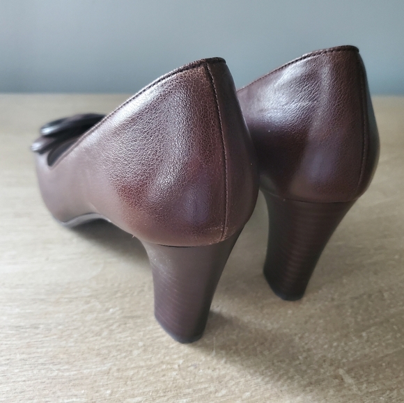 Talbots Vintage Brown Classic Open Toe Pumps - Picture 4 of 6